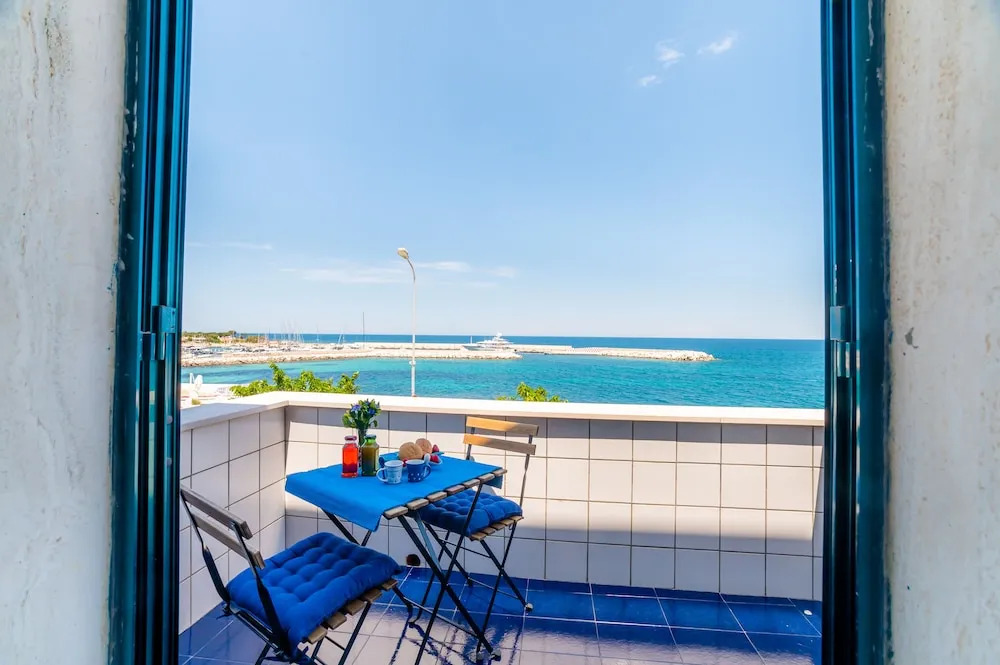 Balconcino Sul Mare