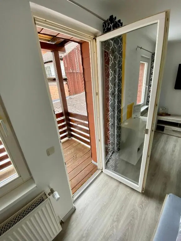 Apartment 2P. Balkon Zentral 1.4