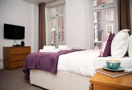 Apt 1, Trafalgar Square (1St Floor)