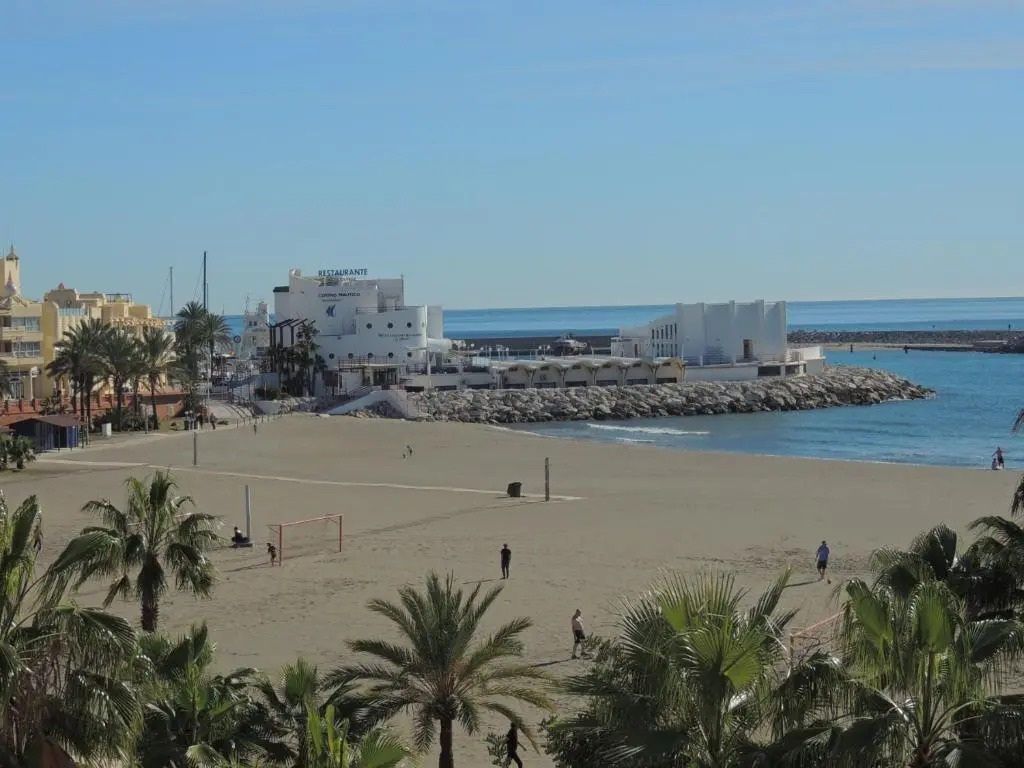 VIVE BENALMÁDENA JARDINES GAMONAL, CENTRICO Y TRANQUILO, 700m a la playa