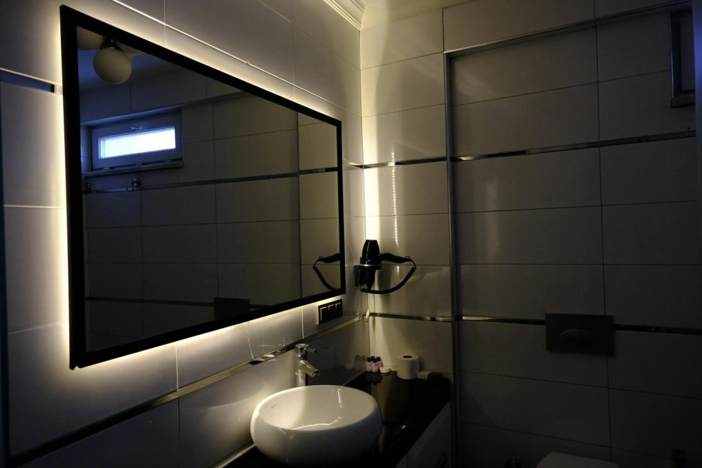 Esin Hotel