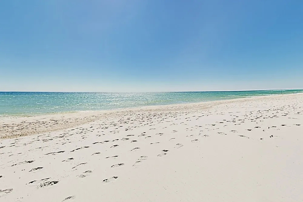 New Listing! Gulf-front Getaway W/ Pools & Hot Tub 2 Bedroom Condo