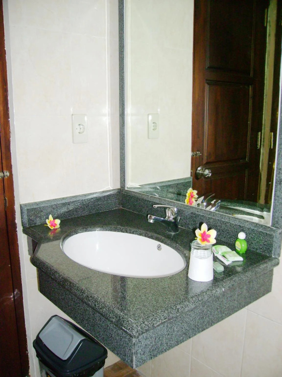 Swaloh Resort & Spa