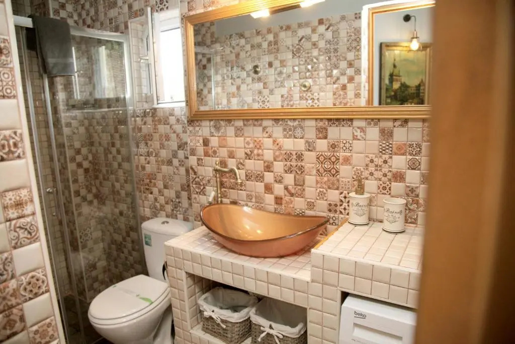 Vintage Apartment - Central 2BDR