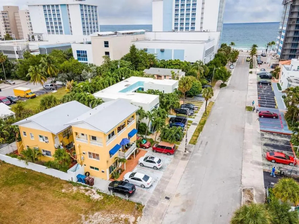 Central Fort Lauderdale Beach With Free Parking 2