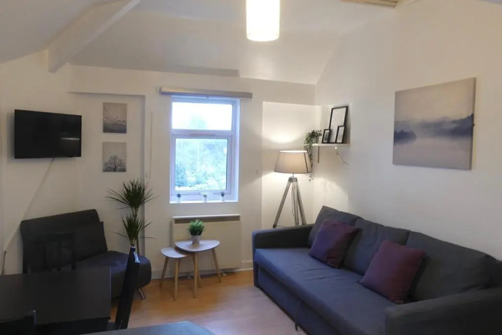 Space For Groups, 10 mins from centre with parking!