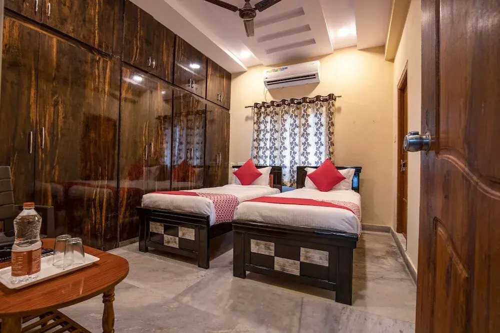 Hotel Pushpa Grand By OYO Rooms