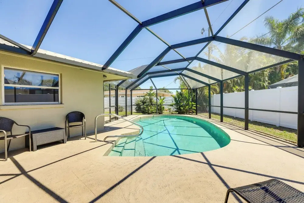 Sarasota House w/ Private Pool - 4 Mi to Beach!