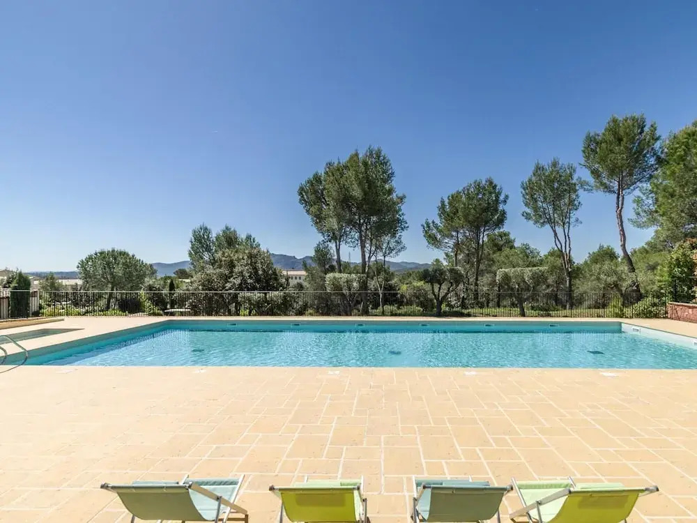 La Motte Resort Near Beach