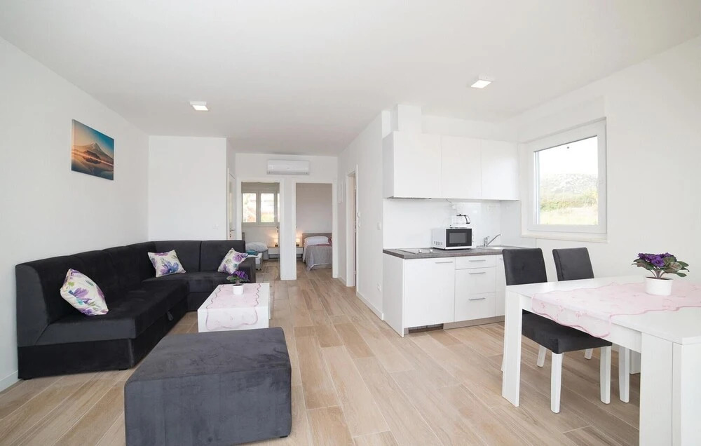 Nice Apartment in Trogir With 2 Bedrooms and Wifi