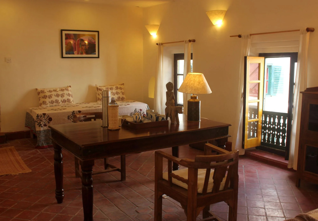 3 Rooms by Pauline