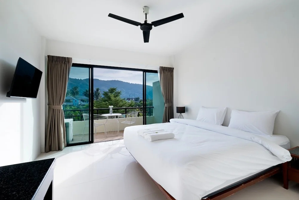 Hill Myna Holiday Park & Cafe