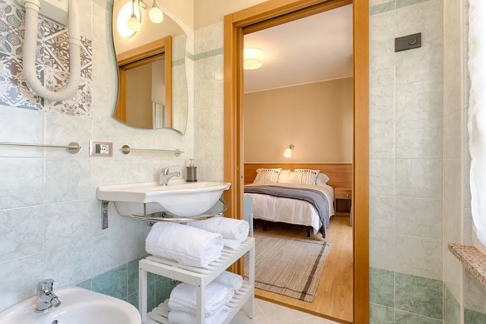 Vignola Rooms Avio