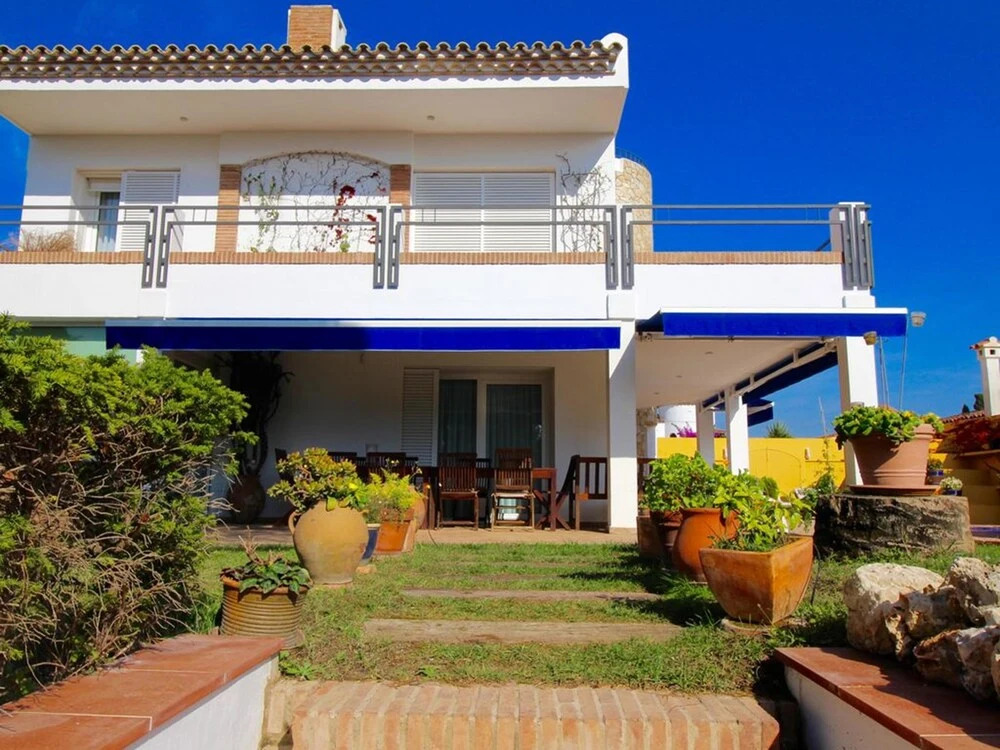 9001 - Villa Peni