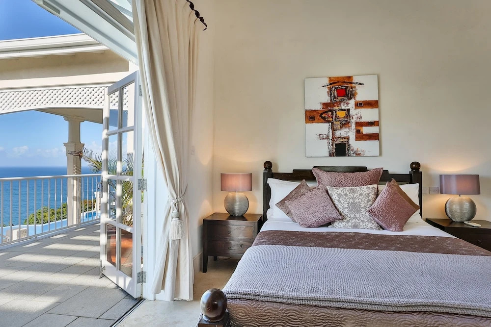 Cayman Villa - Contemporary 4 bedroom Villa with Stunning Ocean Views 4 Villa by RedAwning