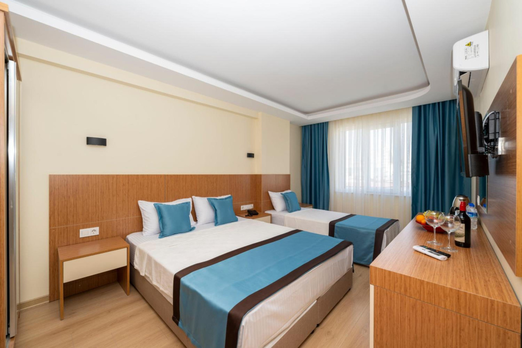 DIAMOND Luxury Hotel