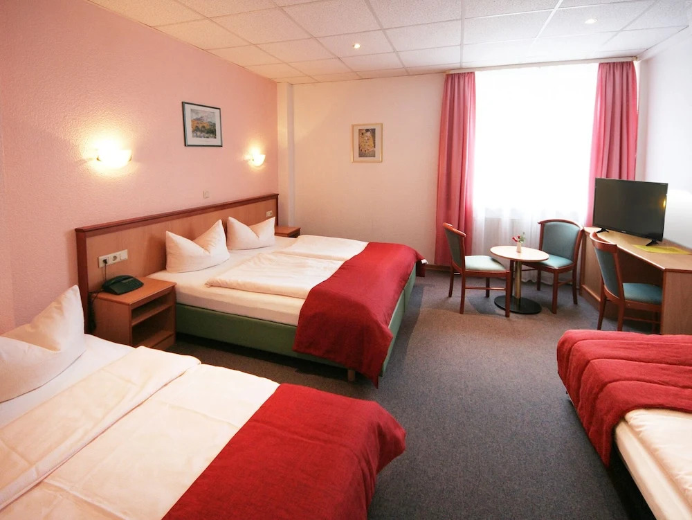 Self-Check-In Hotel Constantin - ohne TV - ohne Ventilator - ohne Parken