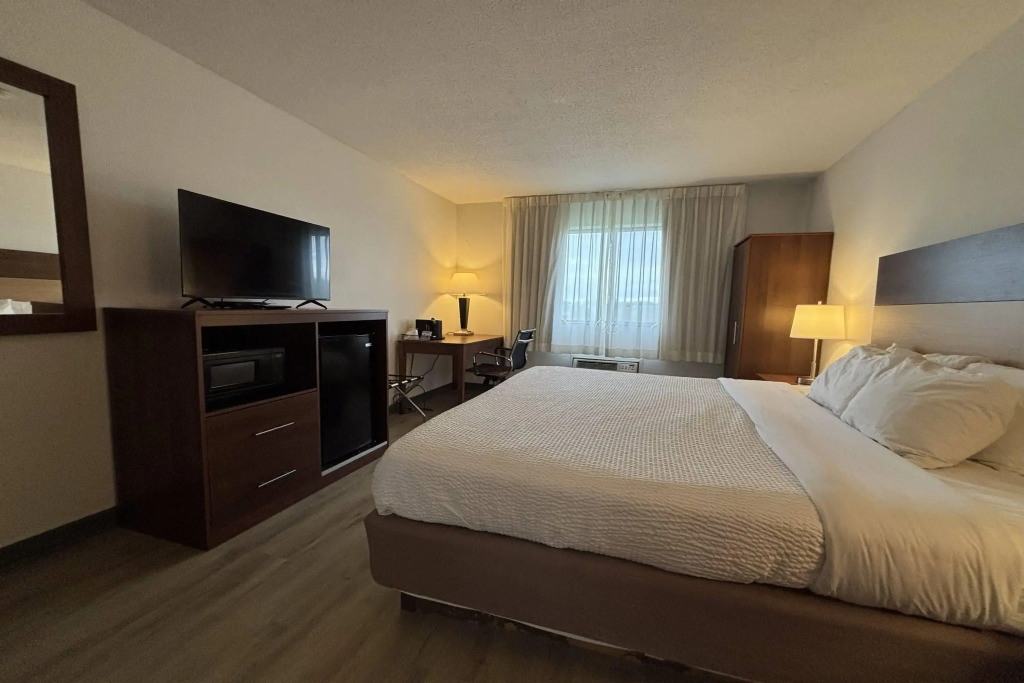 Ramada by Wyndham Effingham