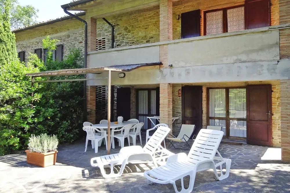 Villa in Montaione with Pool & Wine Tasting