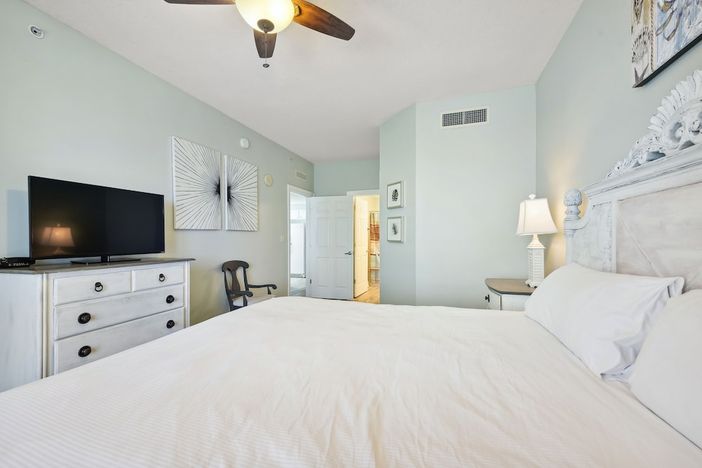 Calypso Beach Resort & Towers by Panhandle Getaways