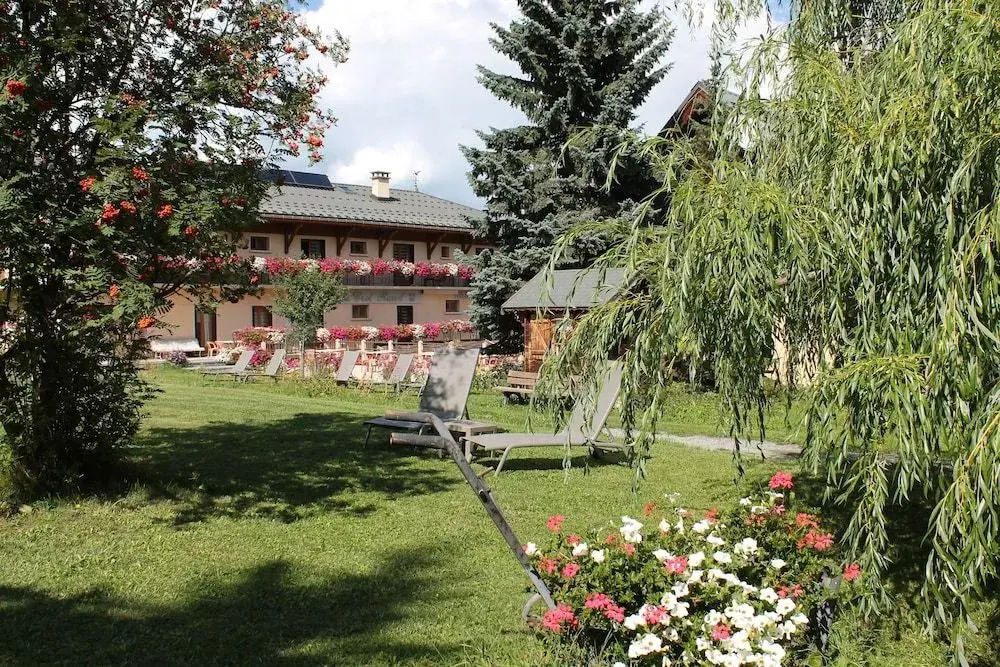 Hôtel du Crêt Rond - Logis