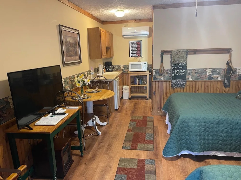 Mountain Aire Cottages, Inn & Glamping
