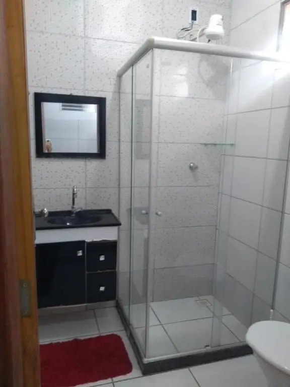 Apt Inteiro A, 02 Qts, 05 Pessoas, 15 min Praia