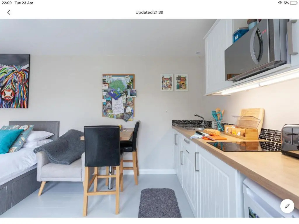 The Studio Castlerock with Hot Tub