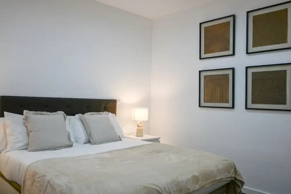 M Sen1692 Amplio Apartamento con Balc n en Calle