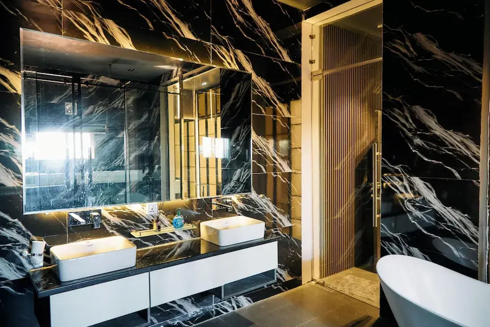 Mo's Place by Zuno Homes