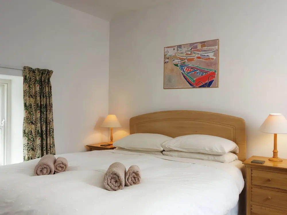 Modern Holiday Home in the Hills of Rhandirmwyn Valley, Nearby the Coast