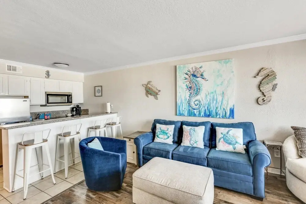 Victorian With A View 3 Bedroom Condo