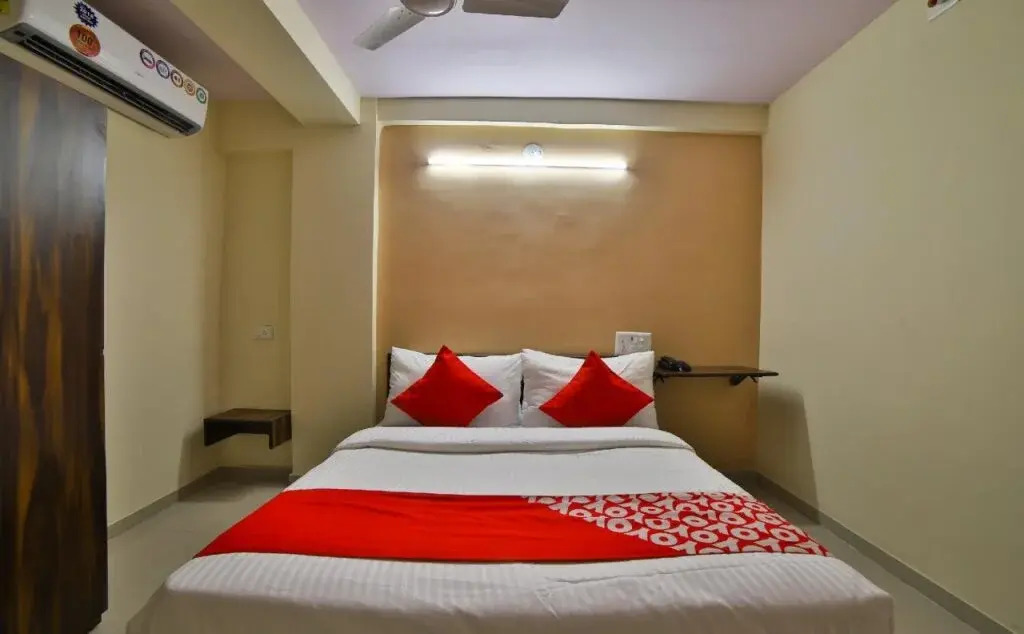 Madhuram Arcade By OYO Rooms