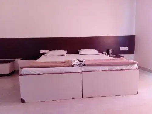 Hotel Ravikiran