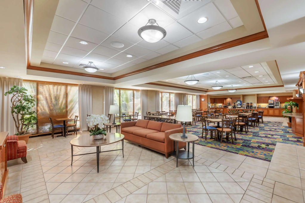 Best Western Plus Kendall Hotel & Suites