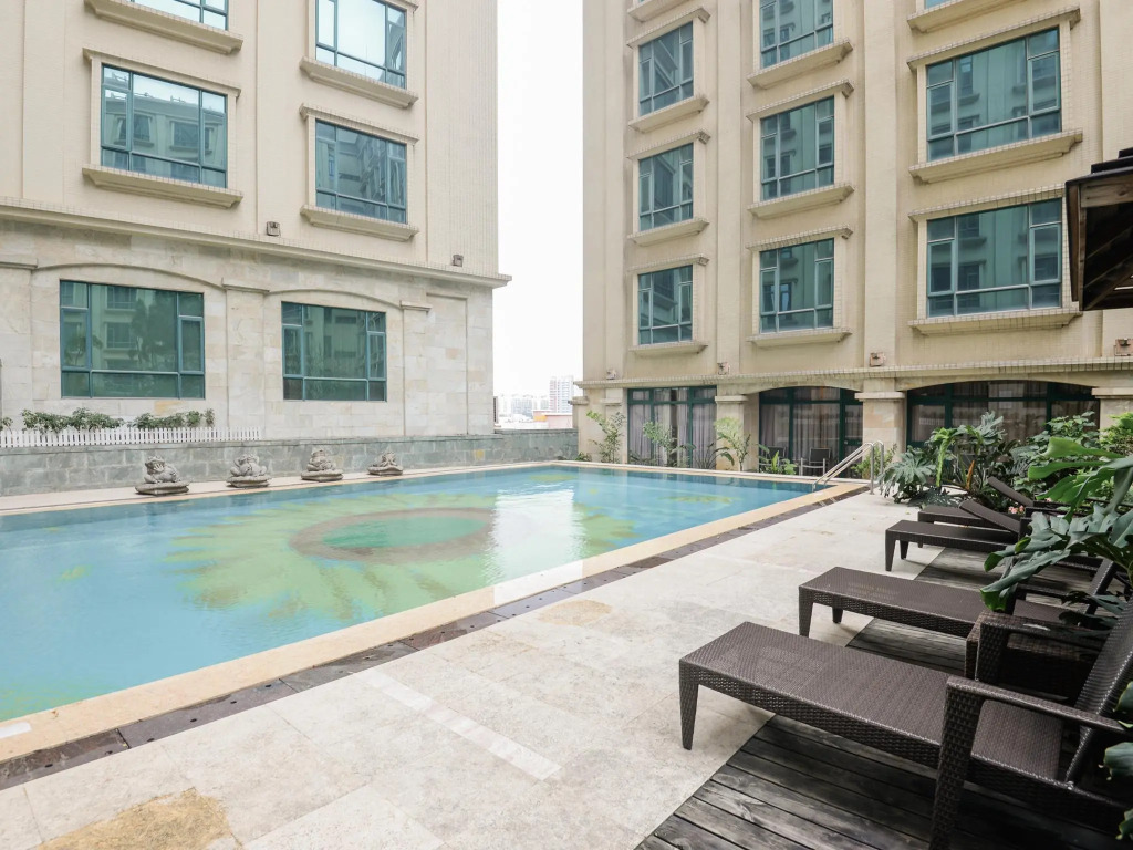 CP Peninsula Hotel