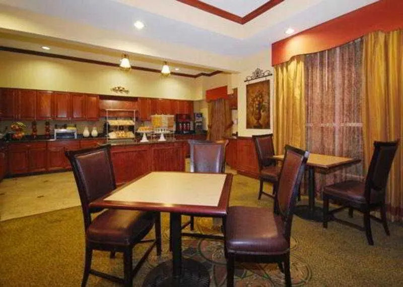 Comfort Suites