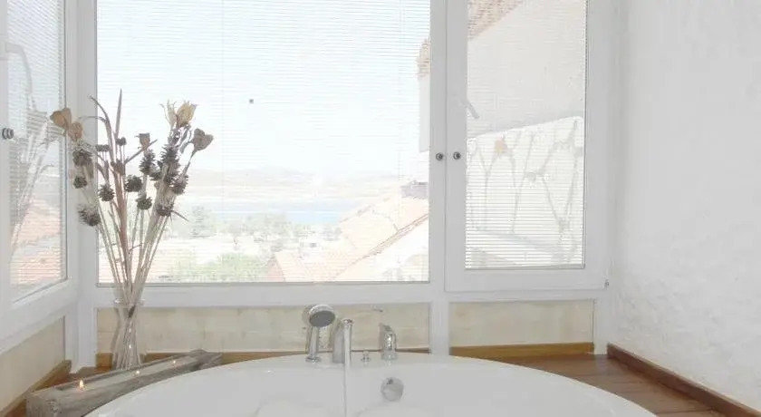 Shaka Marine Boutique Hotel