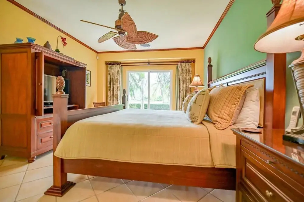 CR Luxury Del Mar 4Q 2 Bdrm
