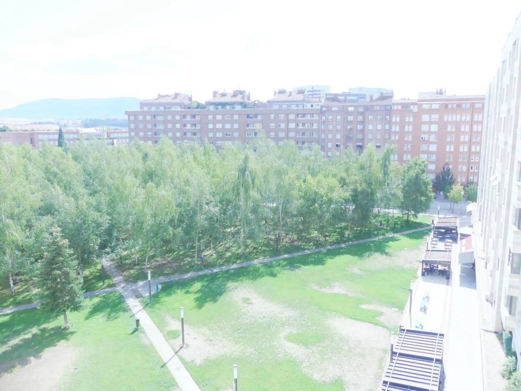 Apartamento luminoso, funcional y amplio en zona hospitalaria