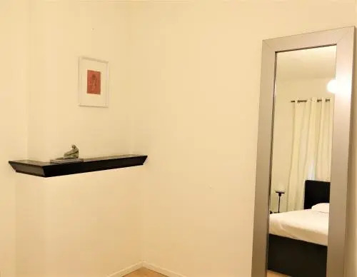 Catherina at Friday - BnB Antwerp Historic City Centre - FREE PARKING GARAGE