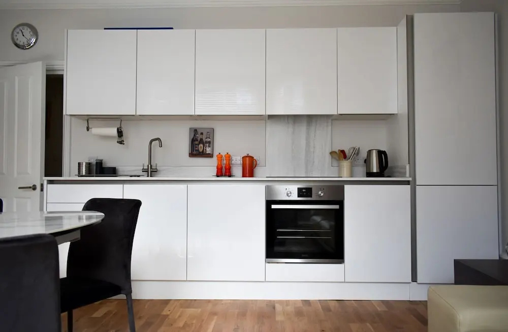 Modern and Stylish 2 Bedroom Flat in Central Hove