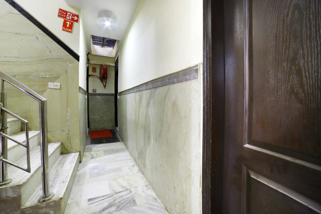 OYO 65163 Mahalaxmi Deluxe