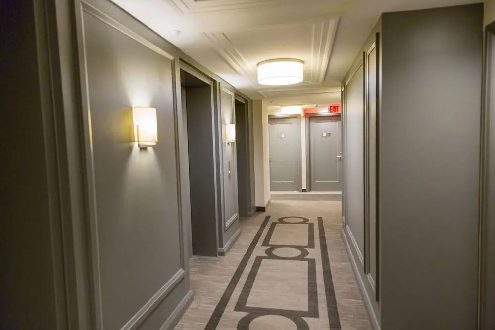 Executive Class, Downtown Luxury @fashion Dist
