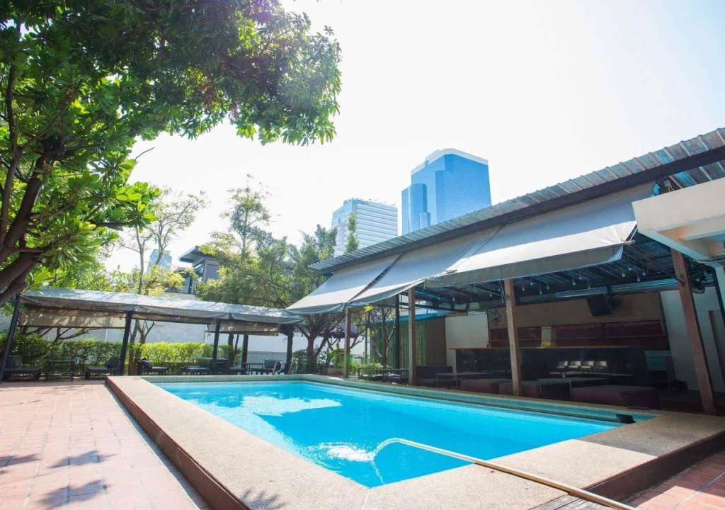 NIDA Rooms Eakamai 72 Shopping Centre