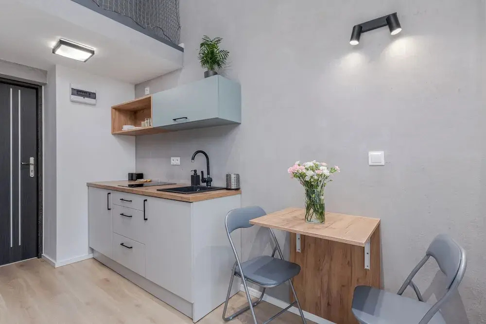 Parkside Fresh Apartments - Old Town Guesthouse - by Upstairs