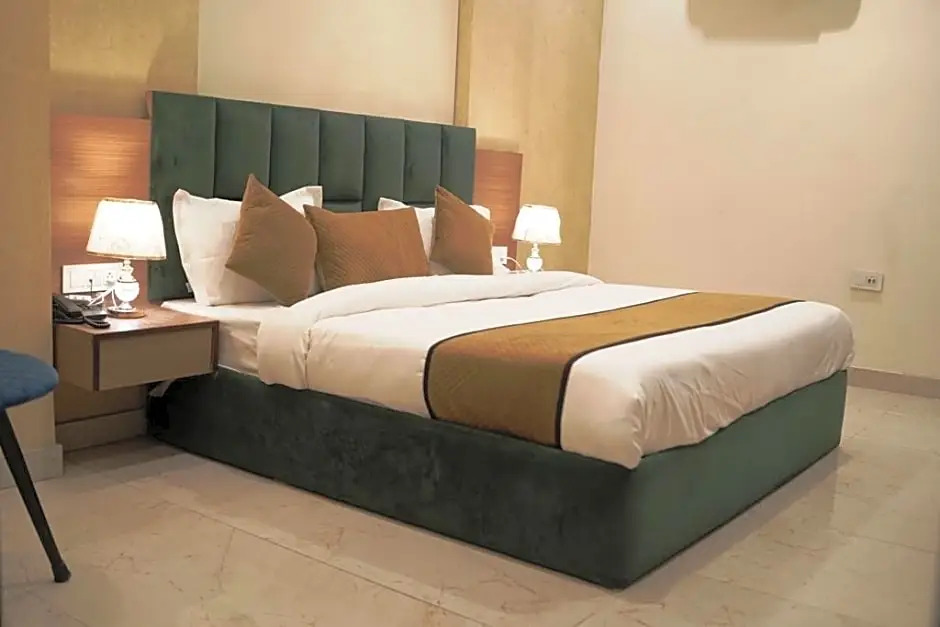 Hotel RK Grand