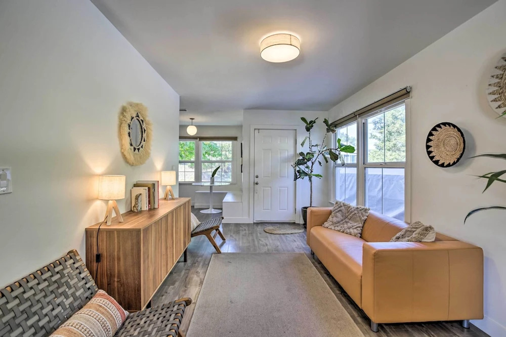 San Diego Gem w/ Private Hot Tub, Close to Dtwn!
