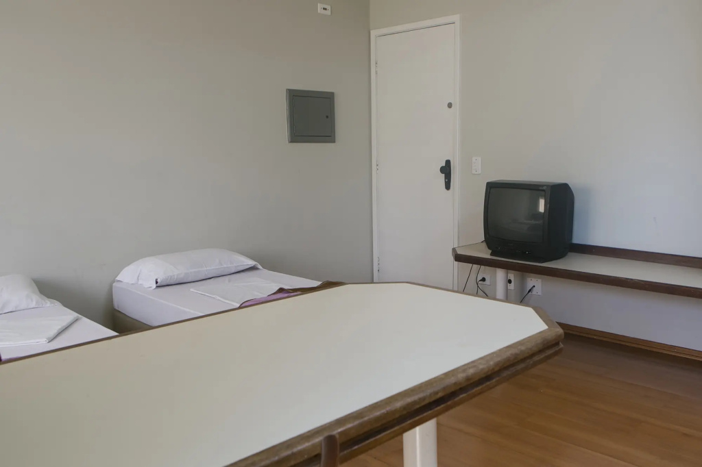 Central Plaza Flat