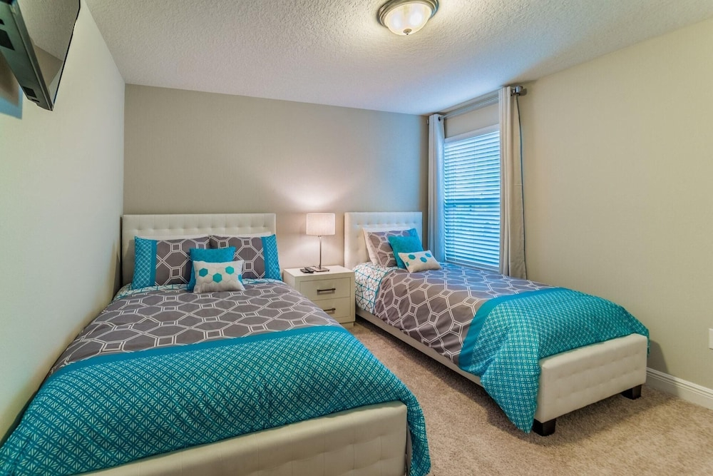 Oakbourne Avenue 5369